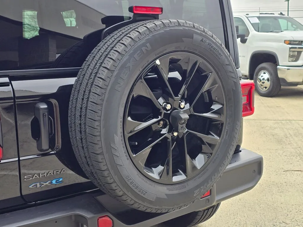 2025 Jeep Wrangler 4xe Sahara 4XE - Photo 54