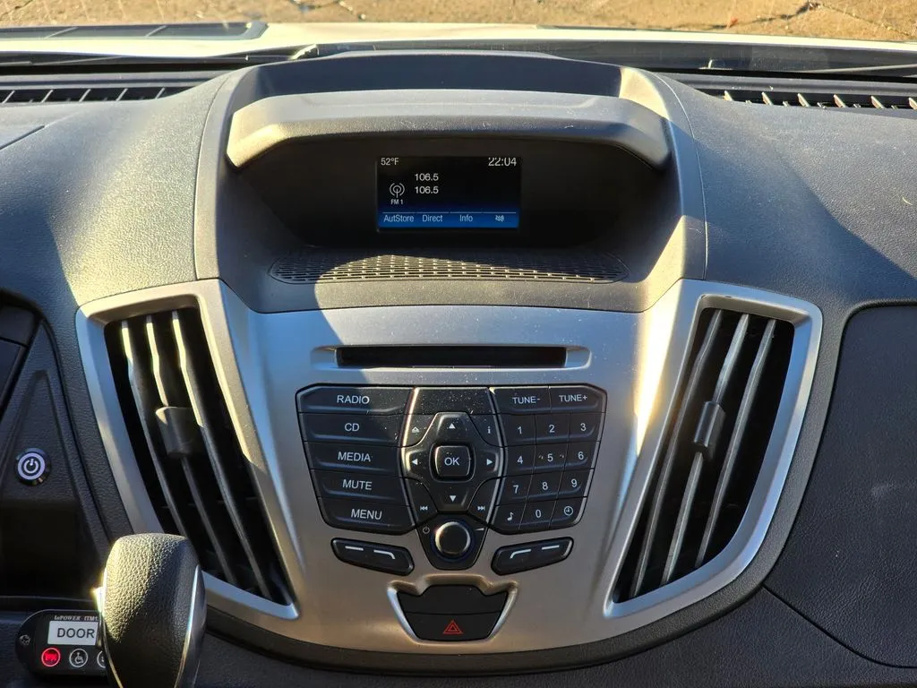 2017 Ford Transit Wagon XLT - Photo 40
