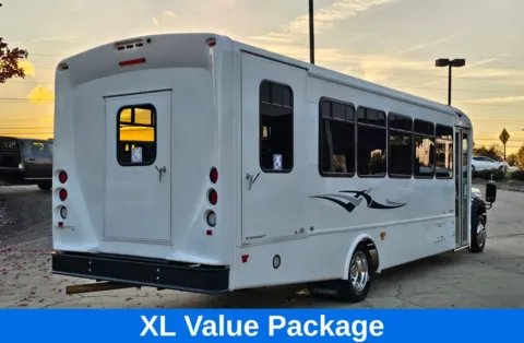 More photos of 2019 Ford F-550SD XL DRW 24-Passenger Bus at Carolina Auto Warehouse, NC