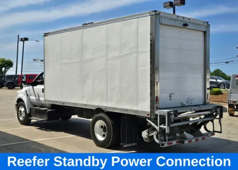 More photos of 2023 Ford F-650SD  Thermo King V-520 Max 18ft Box w/Liftgate at Carolina Auto Warehouse, NC