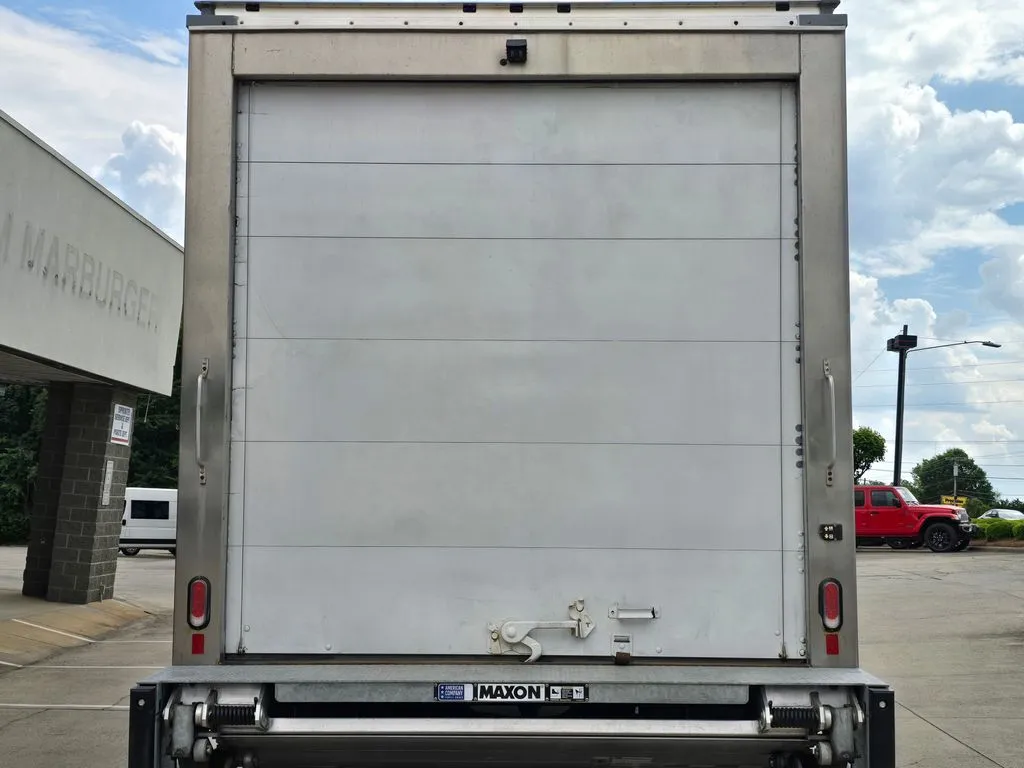 2023 Ford F-650 - Photo 12