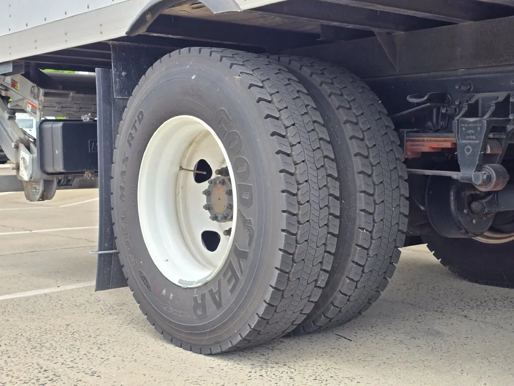 2023 Ford F-650 - Photo 43