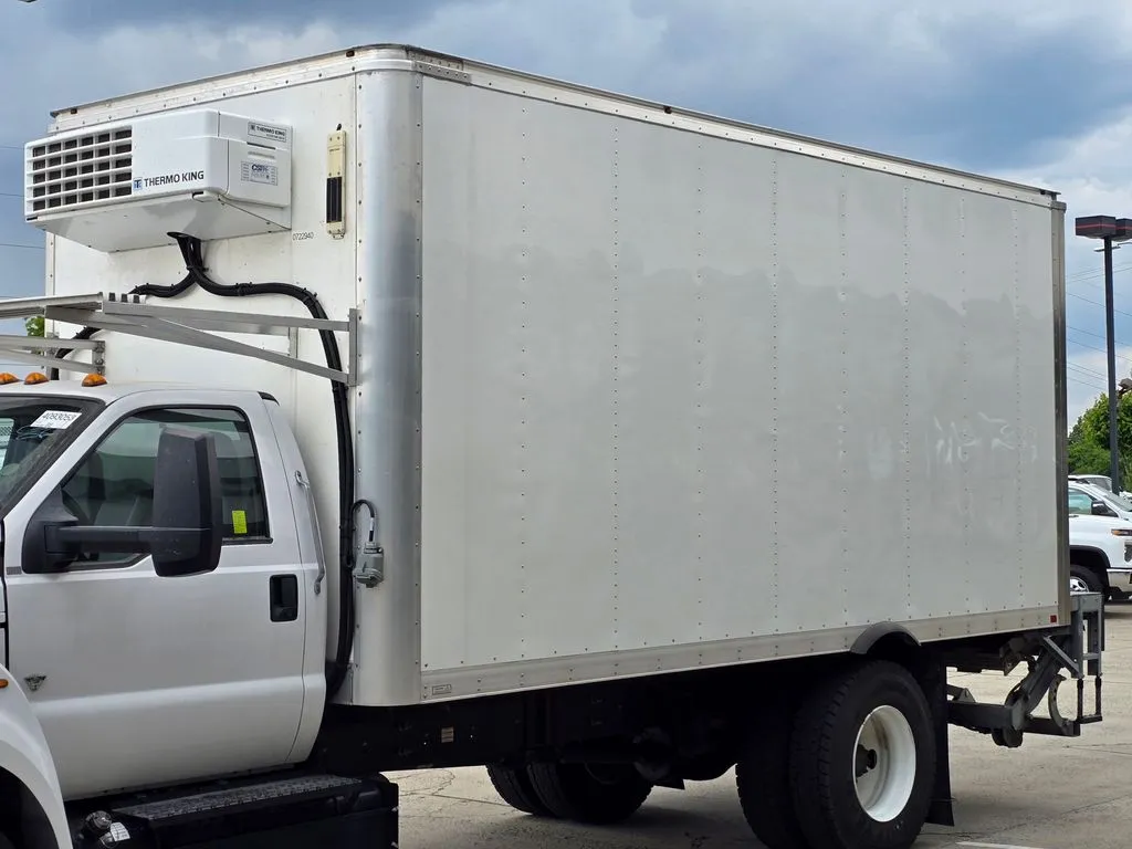 2023 Ford F-650 - Photo 10