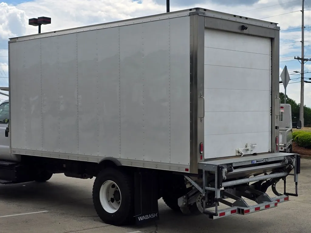 2023 Ford F-650 - Photo 11