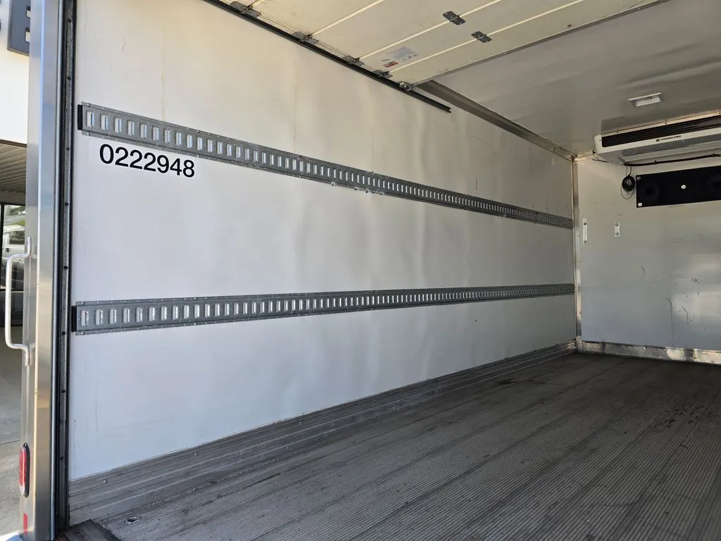 2023 Ford F-650 - Photo 20