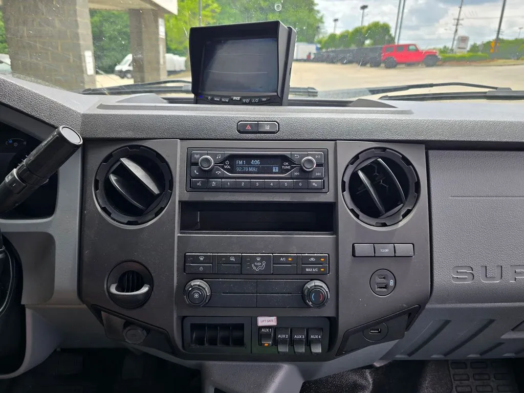 2023 Ford F-650 - Photo 36
