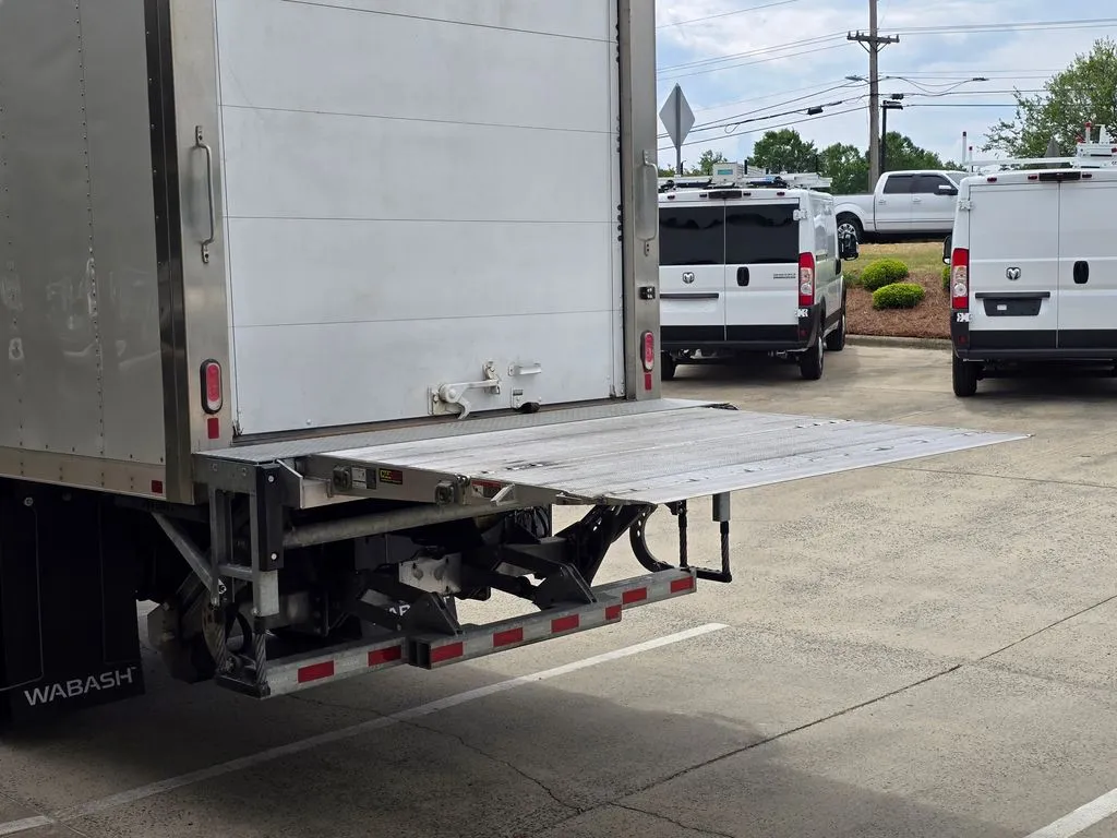 2023 Ford F-650 - Photo 26