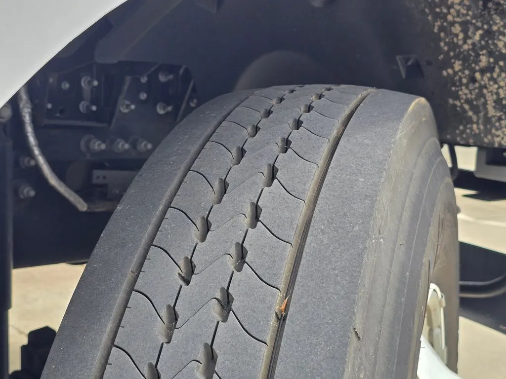 2023 Ford F-650 - Photo 45
