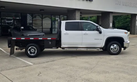 Another view of 2023 Chevrolet Silverado 3500HD LT 6.6l Turbo Diesel 9.5ft Flatbed for sale in Concord, NC at Carolina Auto Warehouse