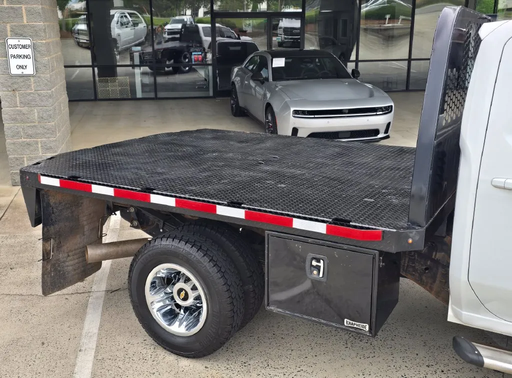 Chevrolet 3500HD photo 16