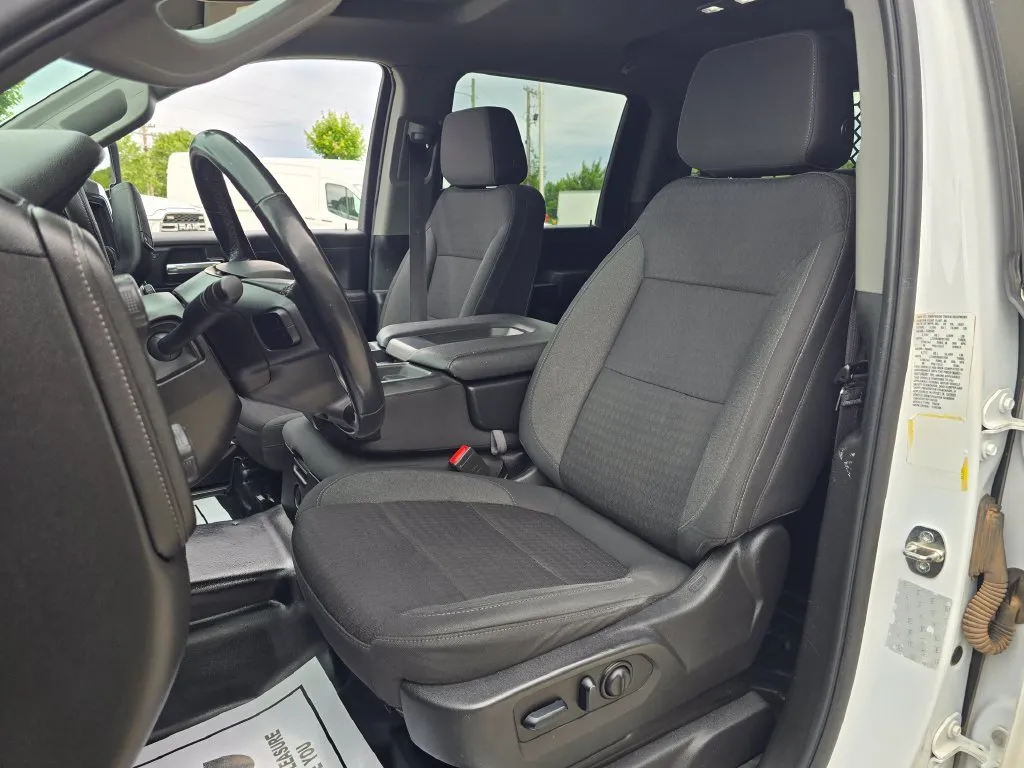 Chevrolet 3500HD photo 41