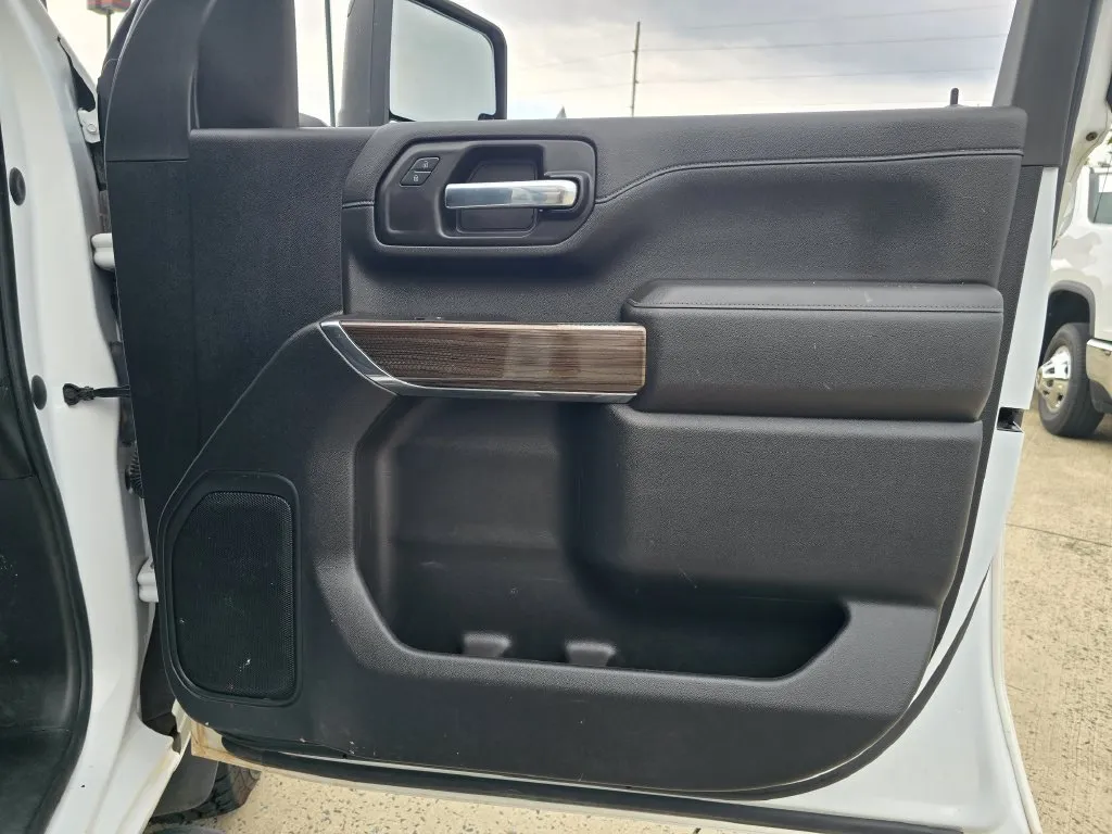 Chevrolet 3500HD photo 49