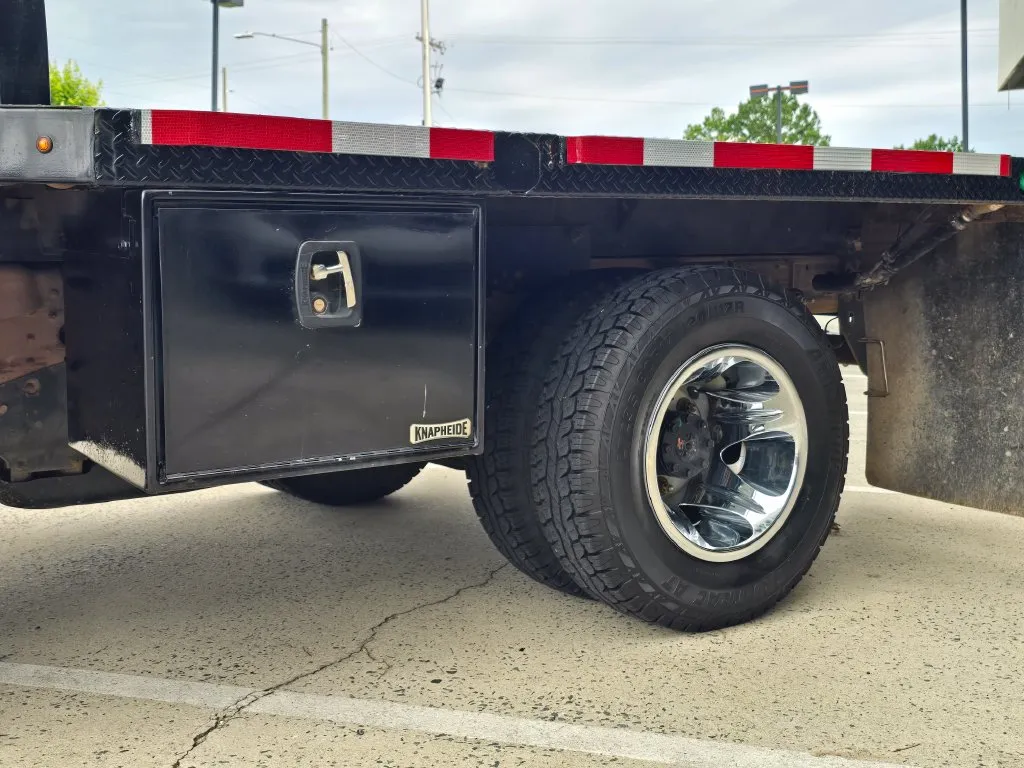 Chevrolet 3500HD photo 19