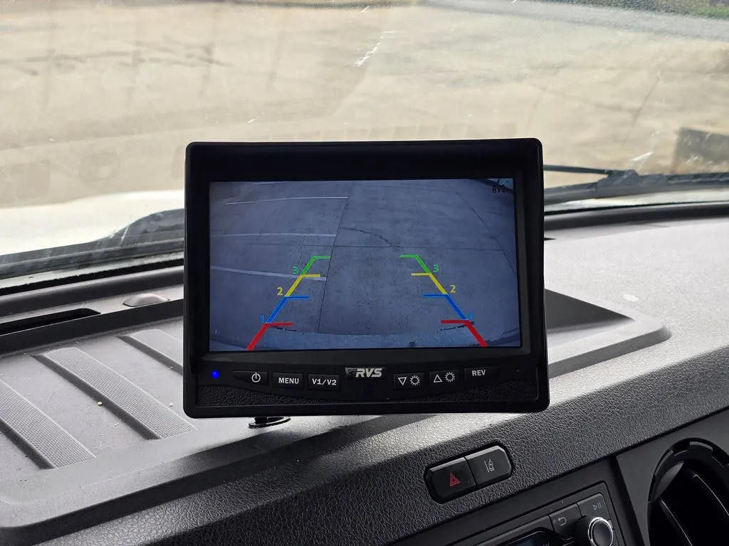 2023 Ford F-650 - Photo 32