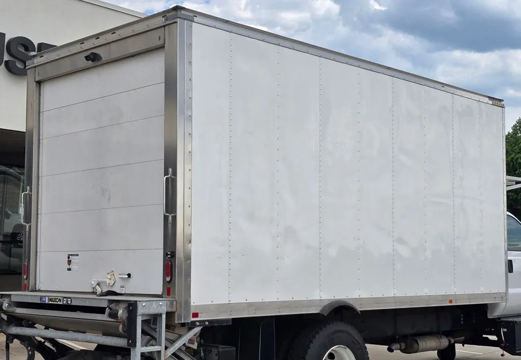 2023 Ford F-650 - Photo 17