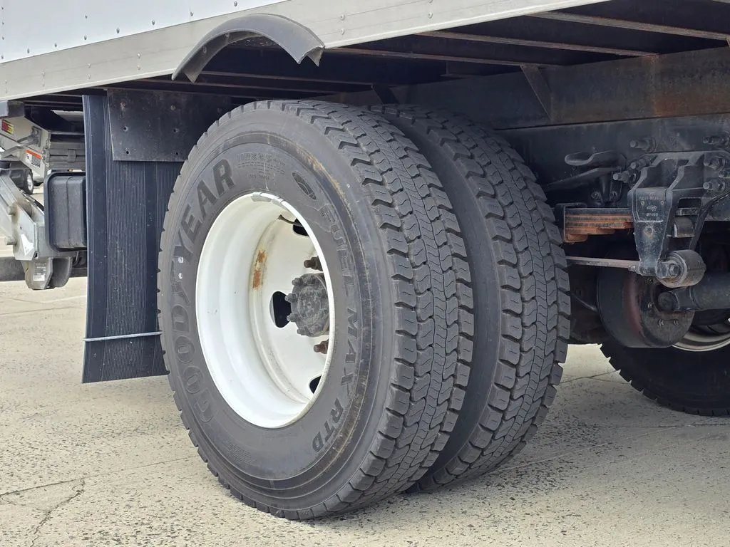 2023 Ford F-650 - Photo 42