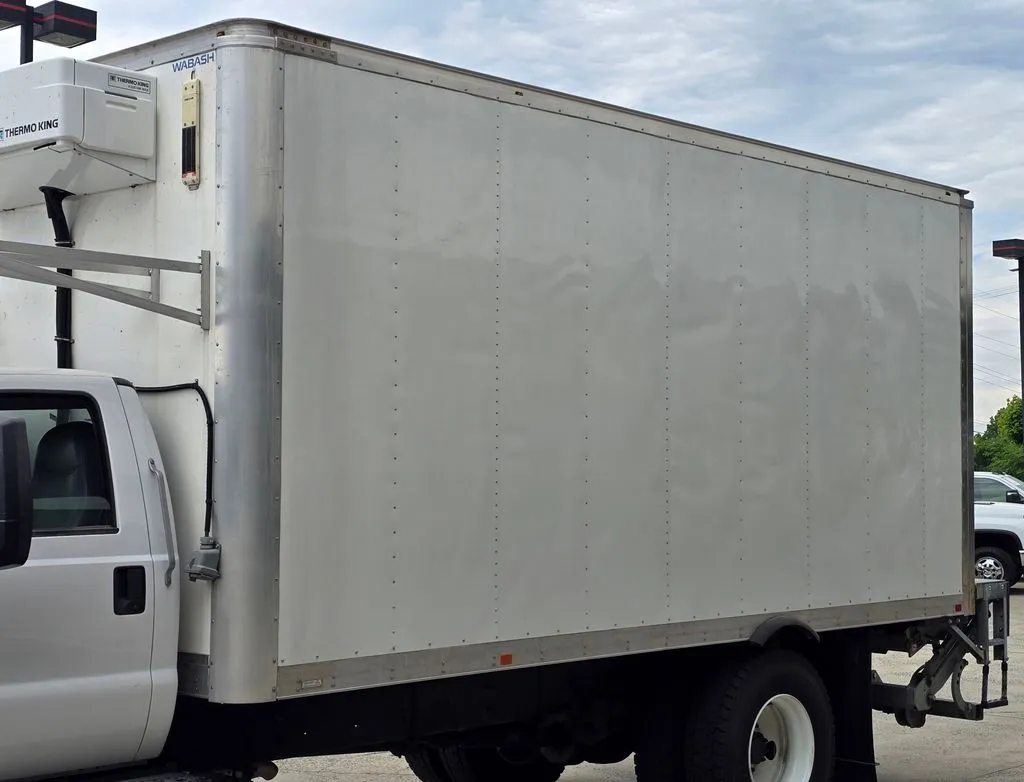 2023 Ford F-650 - Photo 19