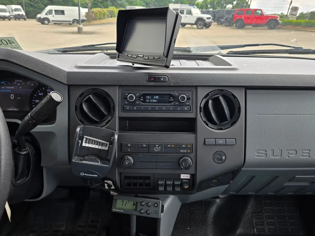 2023 Ford F-650 - Photo 31