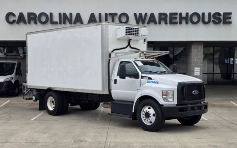 White 2022 Ford F-650SD  Thermo King V-520 Max 18ft Box w/Liftgate for sale in Concord, NC