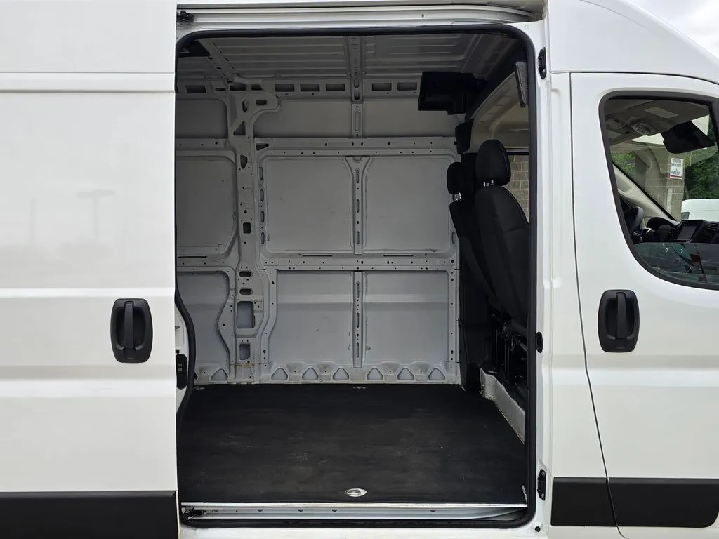 Ram ProMaster 2500 photo 14