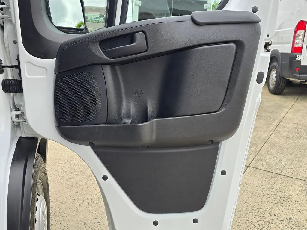 Ram ProMaster 2500 photo 34