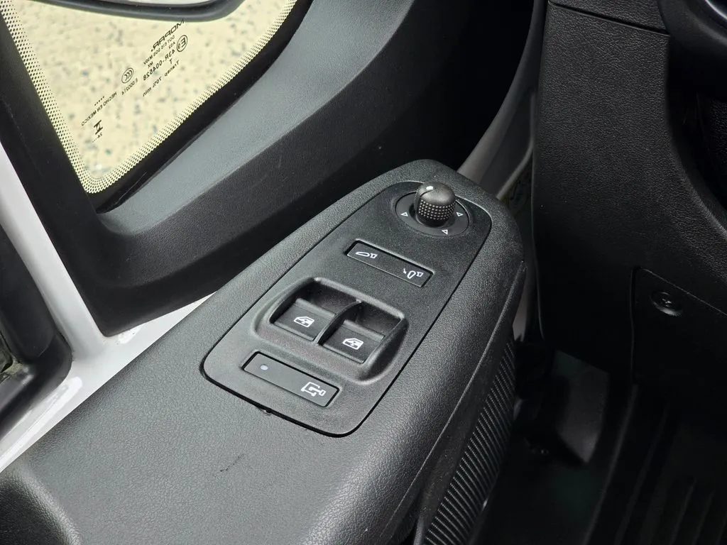 Ram ProMaster 2500 photo 31