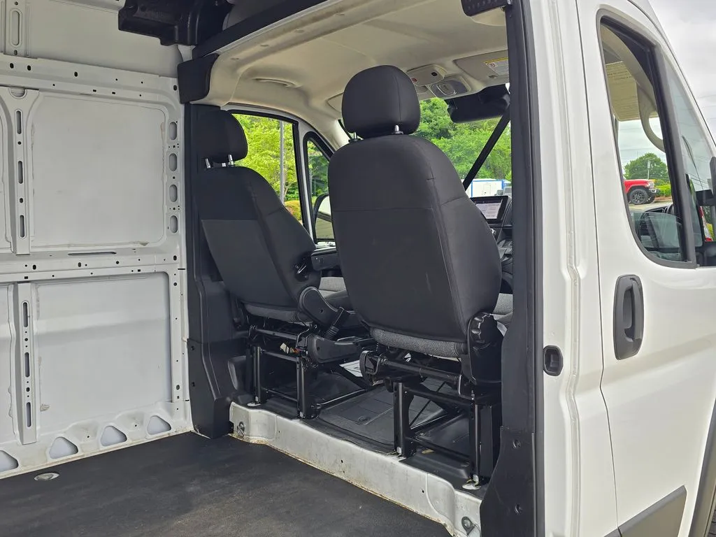Ram ProMaster 2500 photo 15