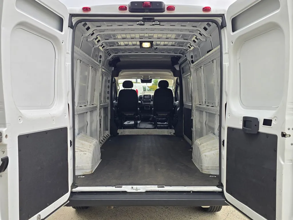 Ram ProMaster 2500 photo 11
