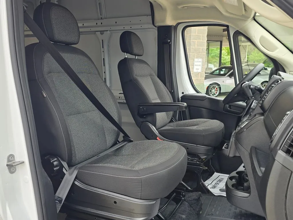 Ram ProMaster 2500 photo 33