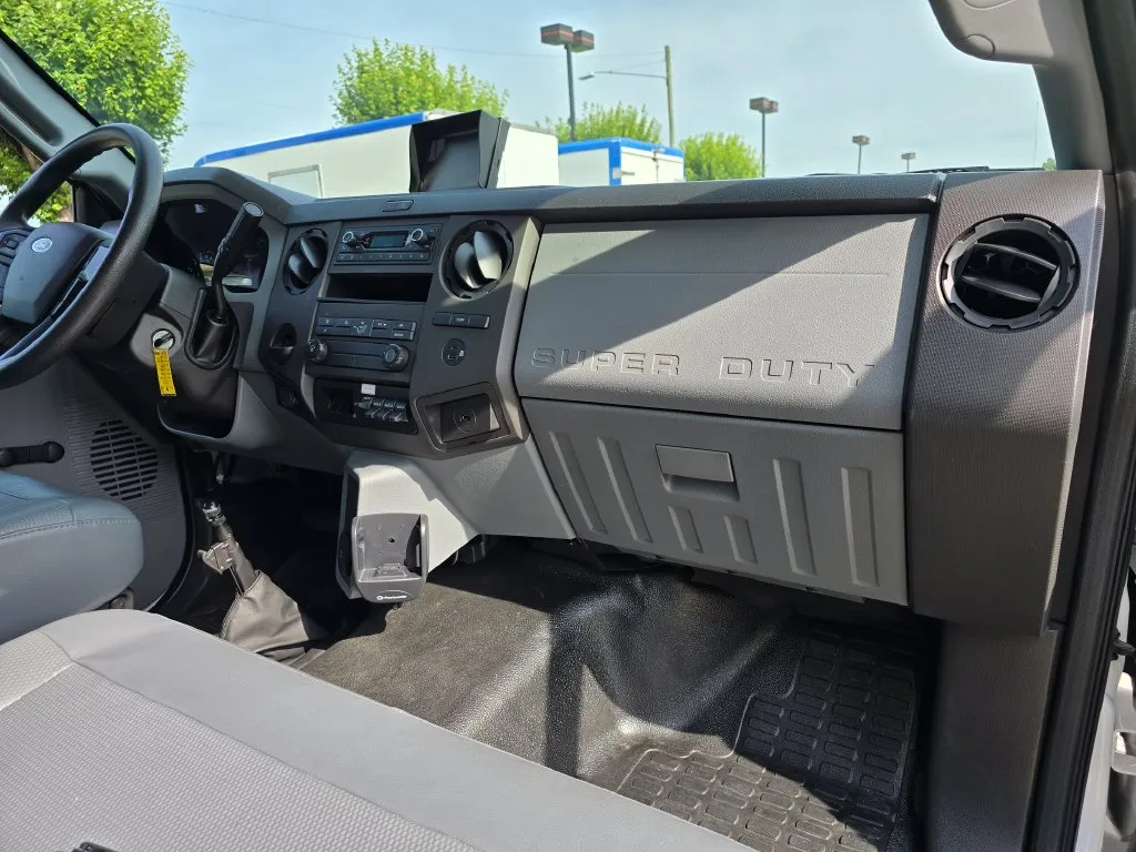 2023 Ford F-650 - Photo 48