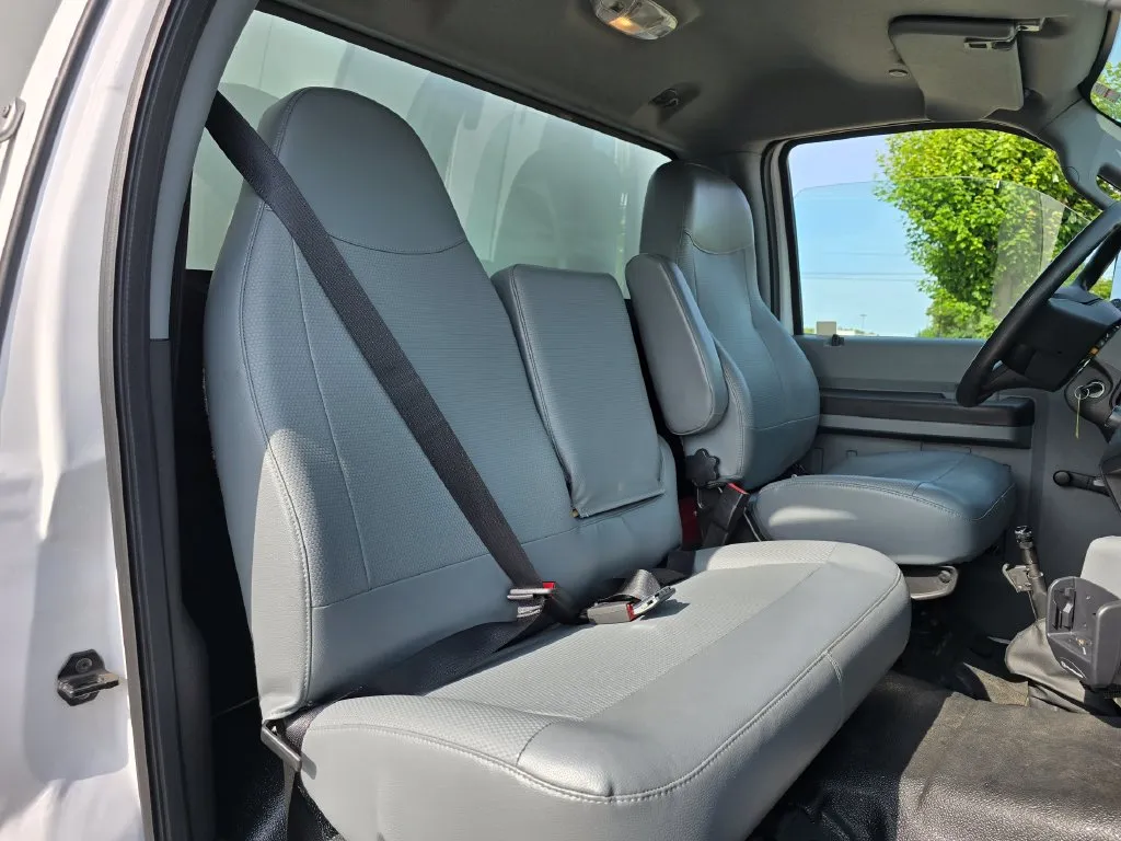 2023 Ford F-650 - Photo 46