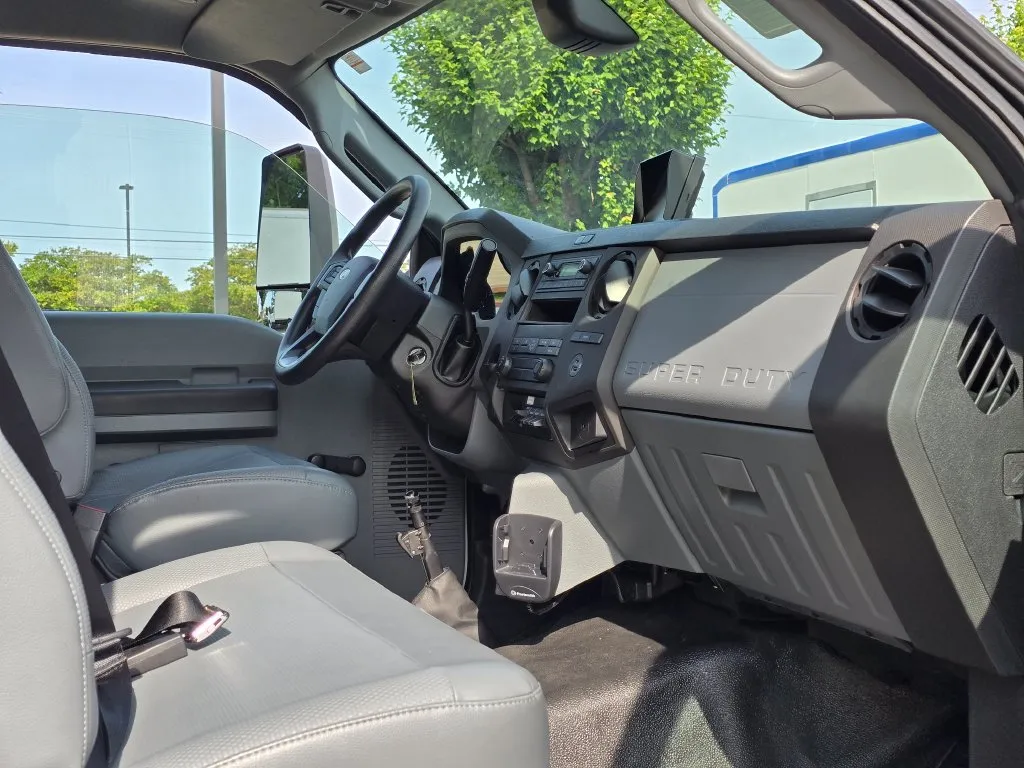 2023 Ford F-650 - Photo 45