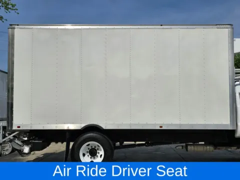 More photos of 2023 Ford F-650SD  Thermo King V-520 Max 18ft Box w/Liftgate at Carolina Auto Warehouse, NC