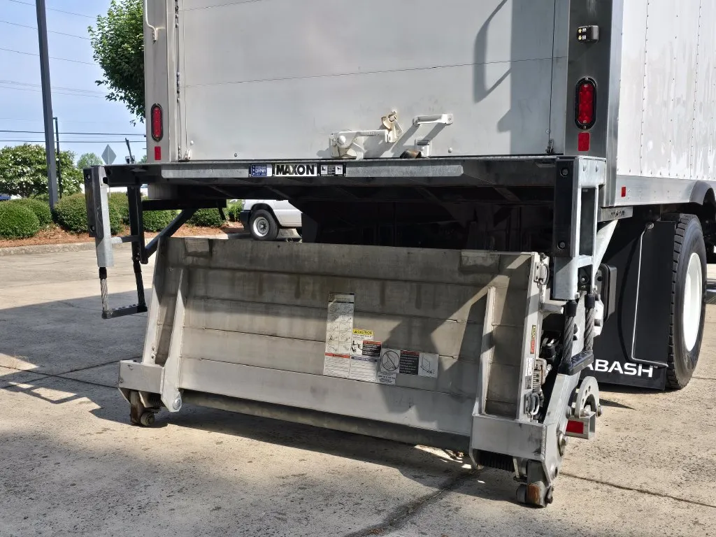 2023 Ford F-650 - Photo 26