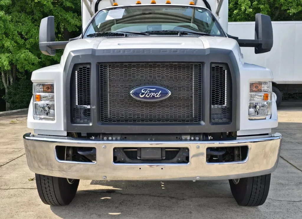2023 Ford F-650 - Photo 19