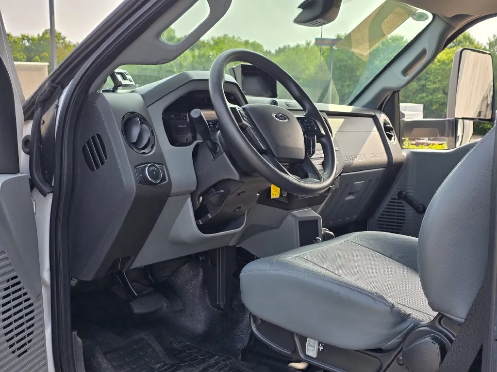 2023 Ford F-650 - Photo 52