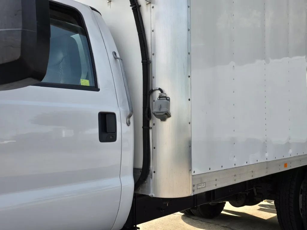 2023 Ford F-650 - Photo 40