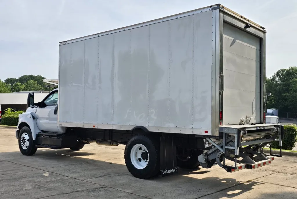 2023 Ford F-650 - Photo 11