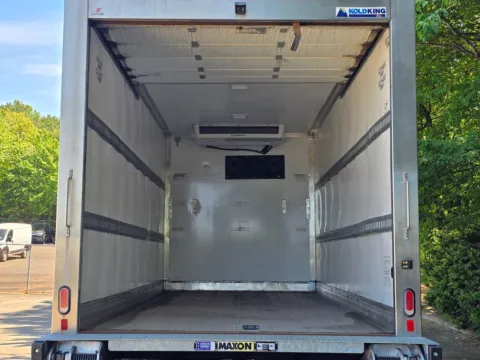 More photos of 2022 Ford F-650SD  Thermo King V-520 Max 18ft Box w/Liftgate at Carolina Auto Warehouse, NC