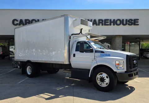 White 2022 Ford F-650SD  Thermo King V-520 Max 18ft Box w/Liftgate for sale in Concord, NC