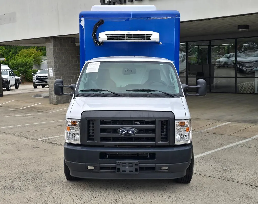Ford E-350SD photo 10