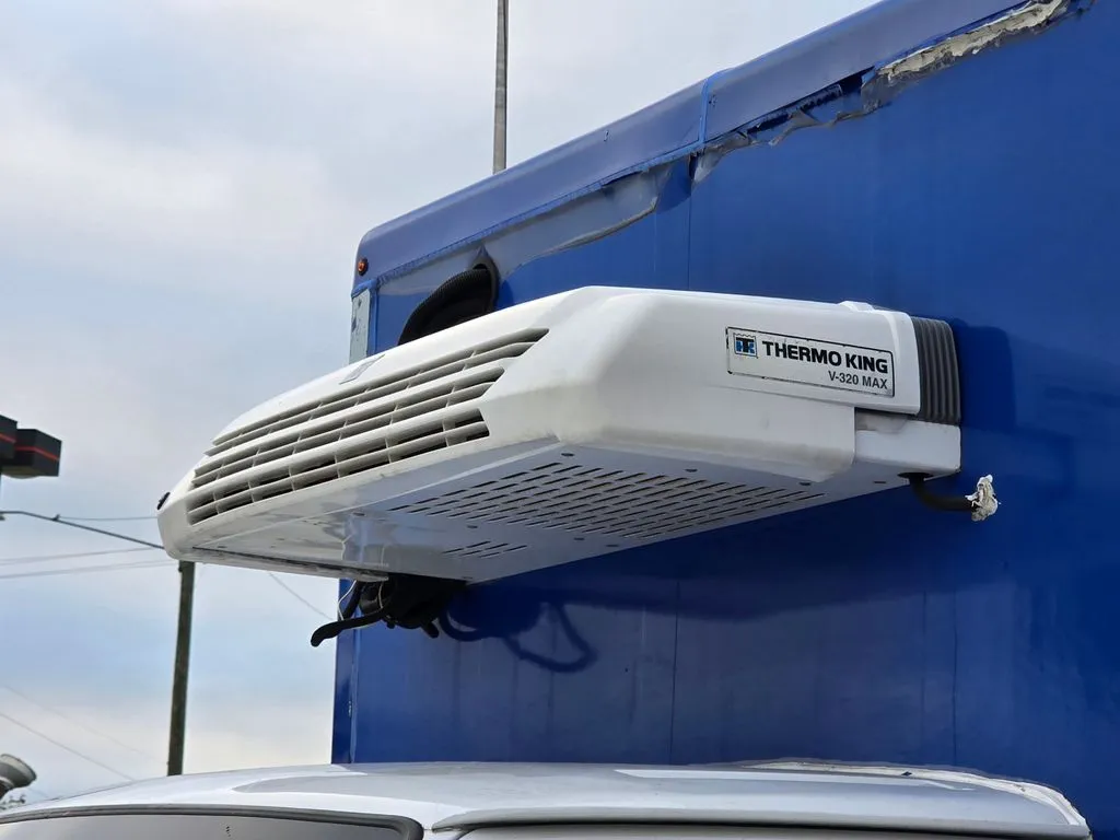 Ford E-350SD photo 22