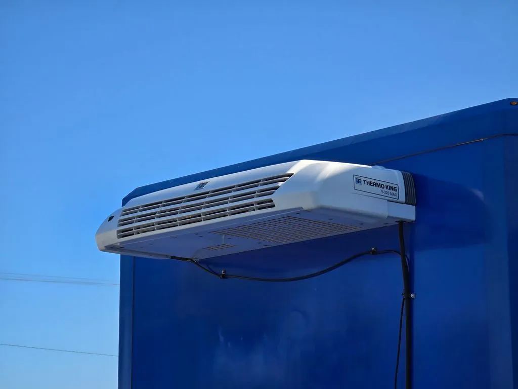 Ford E-350SD photo 19
