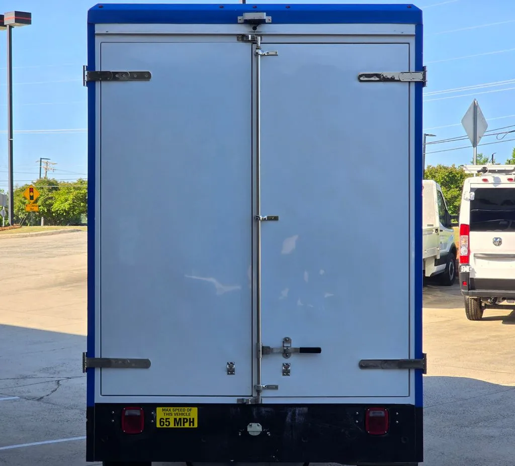 Ford E-350SD photo 20