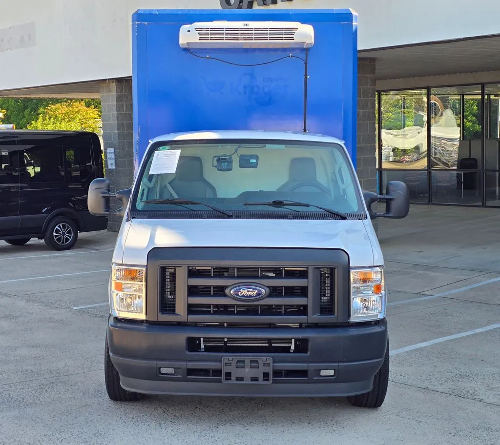 Ford E-350SD photo 12