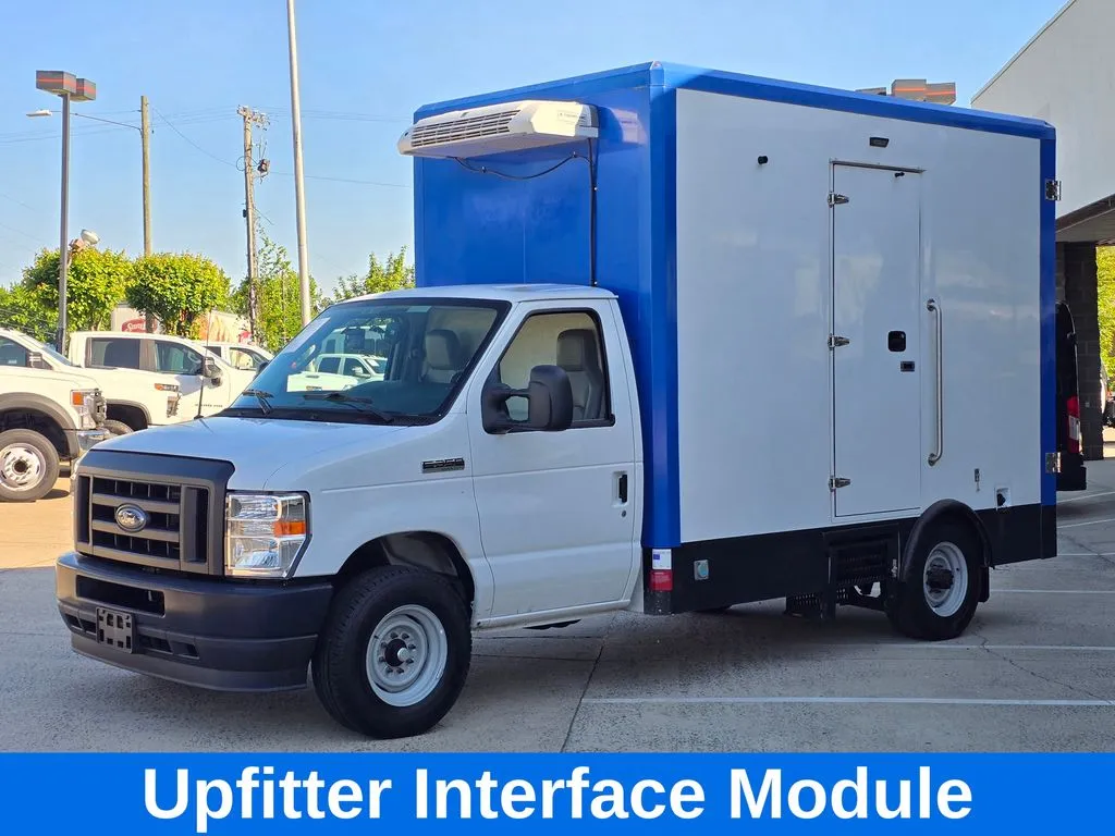 Ford E-350SD photo 11
