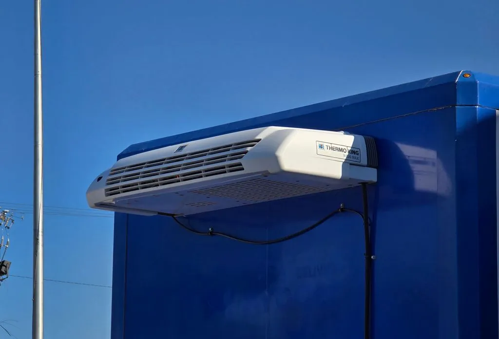Ford E-350SD photo 32