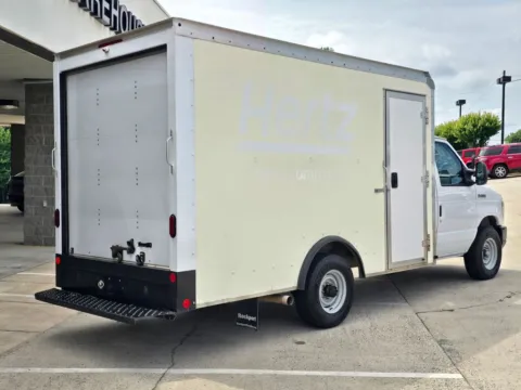 More photos of 2022 Ford E-350SD  Cutaway 12ft Box w/Roll-Up Door at Carolina Auto Warehouse, NC