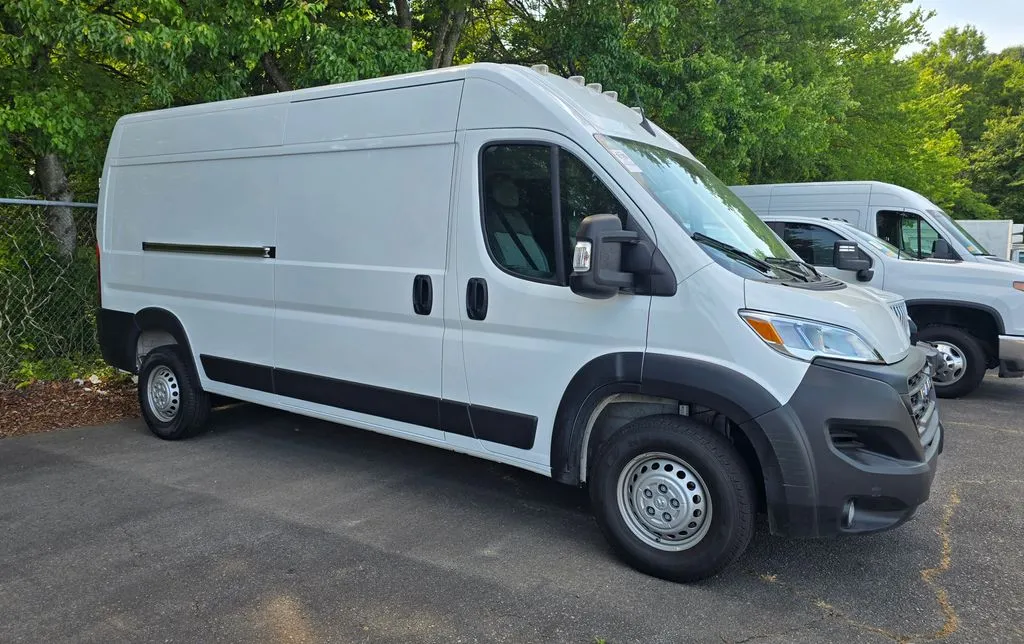 White 2026 Ram ProMaster 2500 High Roof 159WB w/Convenience Group for sale in Concord, NC
