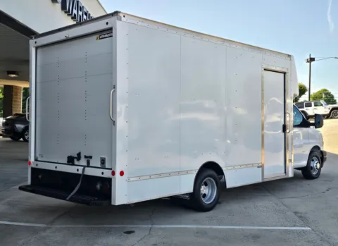 More photos of 2021 Chevrolet Express 3500 Work Van Cutaway 16ft Box w/Side Door and Shelves at Carolina Auto Warehouse, NC